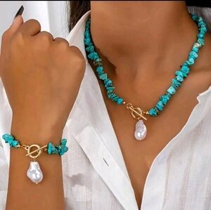 BRAND NEW ** Blue Turquoise and Gold Jewelry Set with Baroque Pearl Pendant